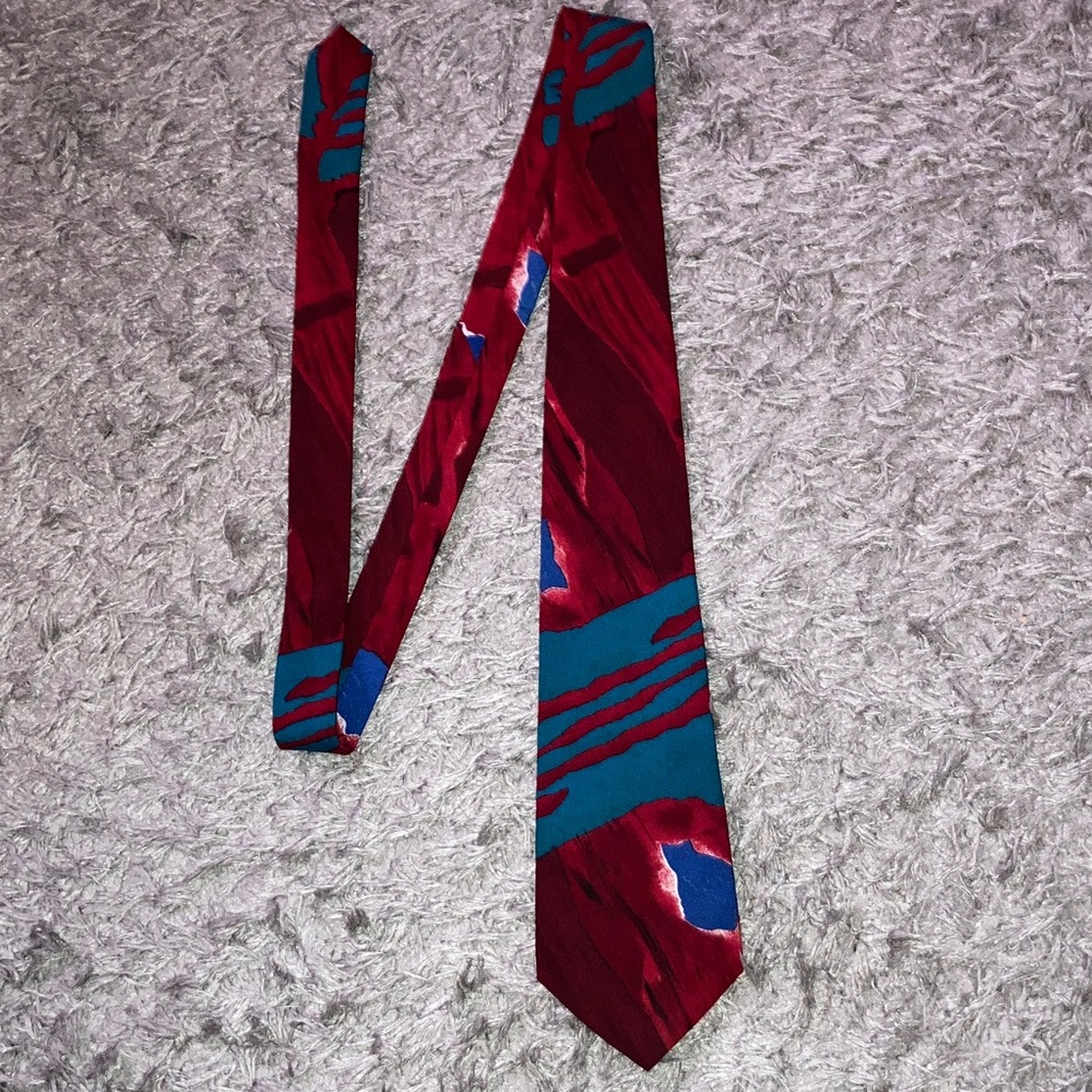 Bugle Boy USA Vintage Colorful Abstract Polyester Tie Red and Blue 1980-1990